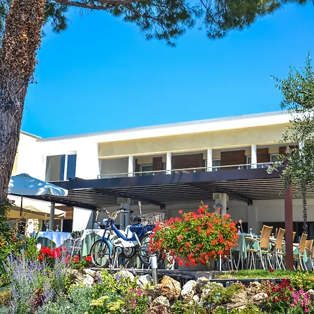 Maximilian Hotel 3*