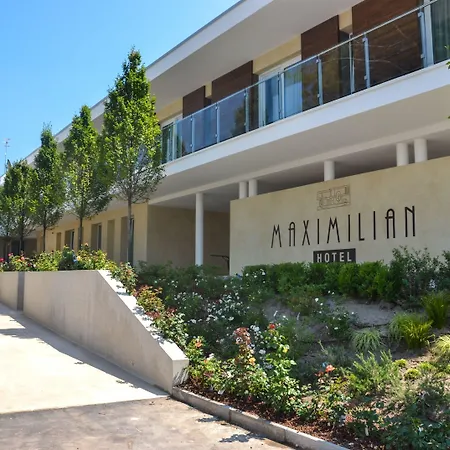 Szálloda Maximilian 3*