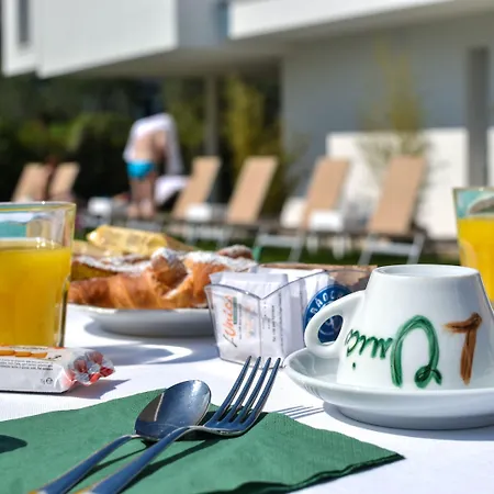 Maximilian Szálloda