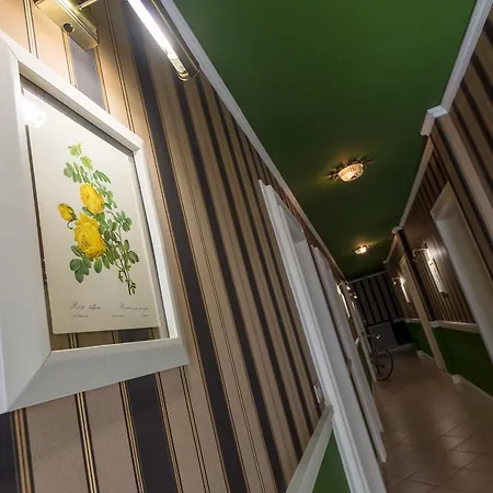 Maximilian Hotel