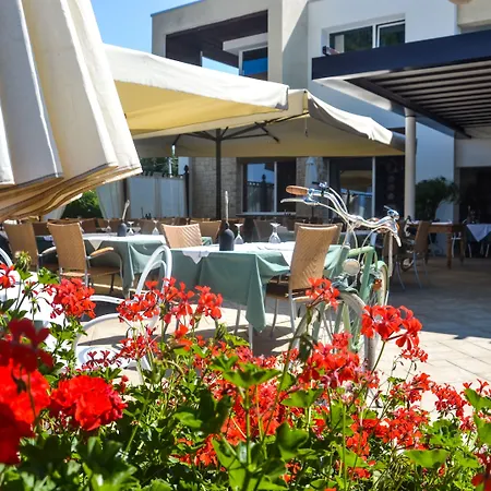 Maximilian 바르돌리노