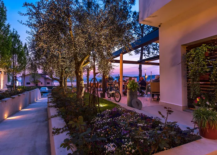 Maximilian 3* 바르돌리노